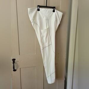 NWT Fabletics White Leggings